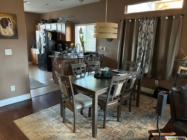 Building Photo - 261 McNerney Dr