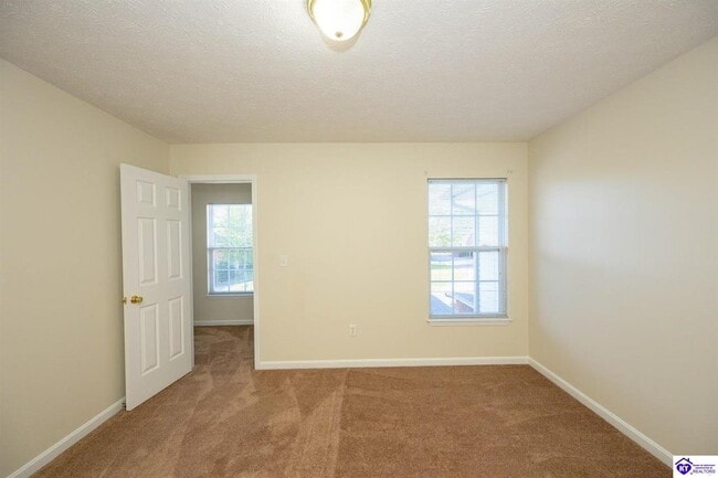 Building Photo - 123 Poplar Cir