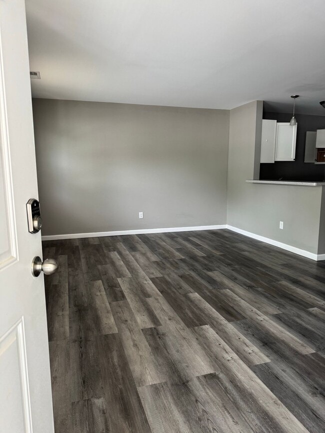 Building Photo - 113 Sandstone Ct