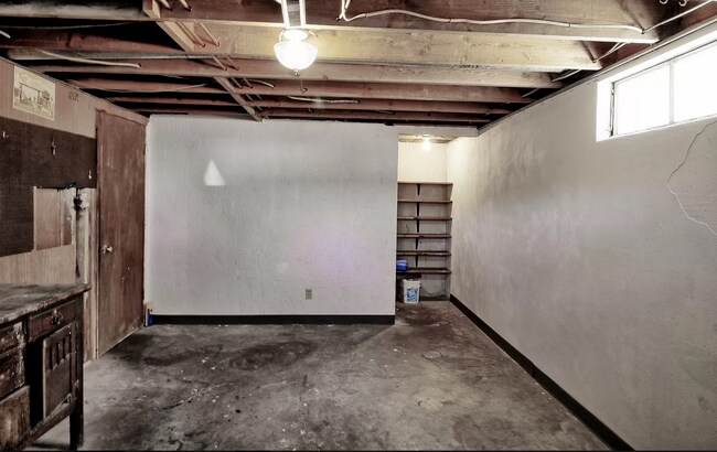 Building Photo - 1625 Walnut Ave