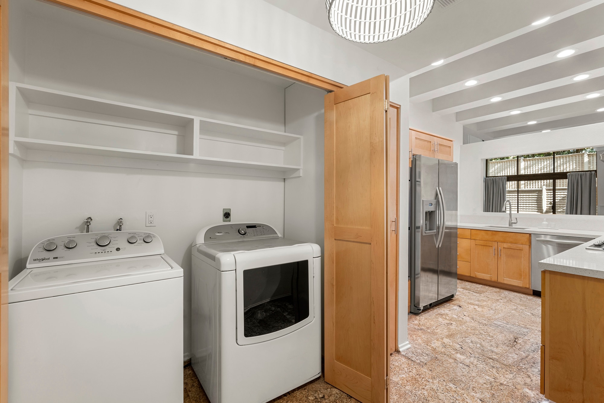 Building Photo - 1520 S Beverly Glen Blvd