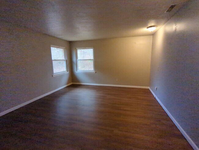 Building Photo - 4667 Cary Ln