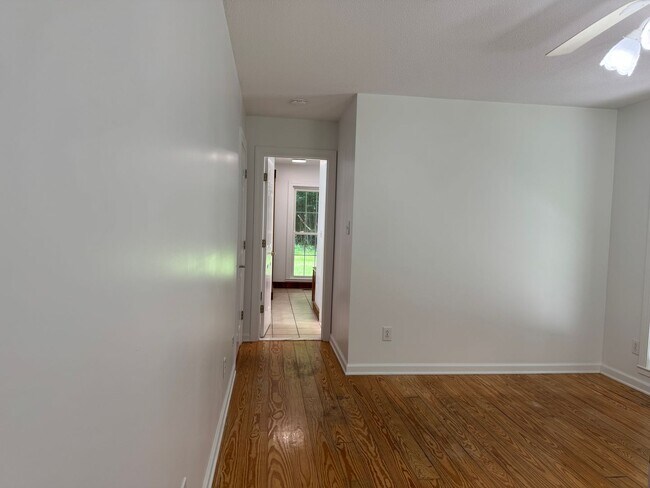 Building Photo - 748 Alligator Creek Rd