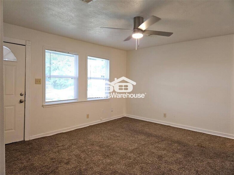 Building Photo - 8311 Vera Lou St