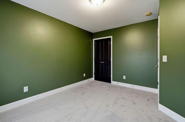 Building Photo - 2661 Avery Park Dr