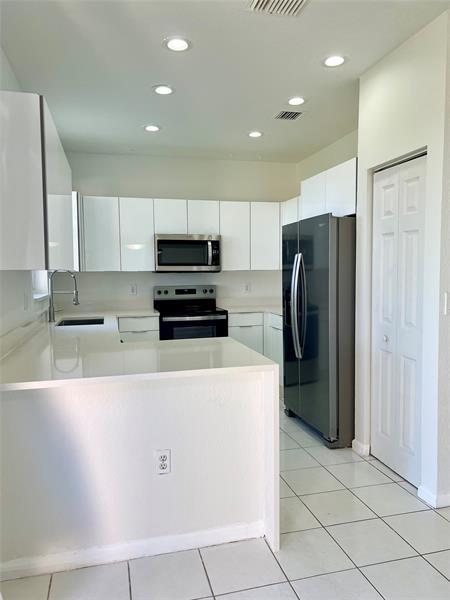 Building Photo - 614 NW 170th Terrace