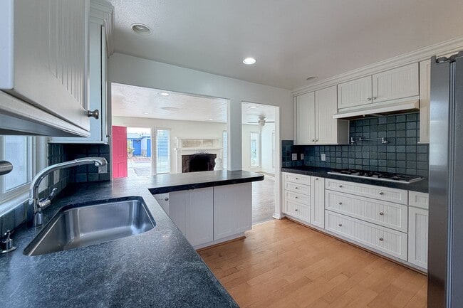 Building Photo - 117 Van Nuys Ave