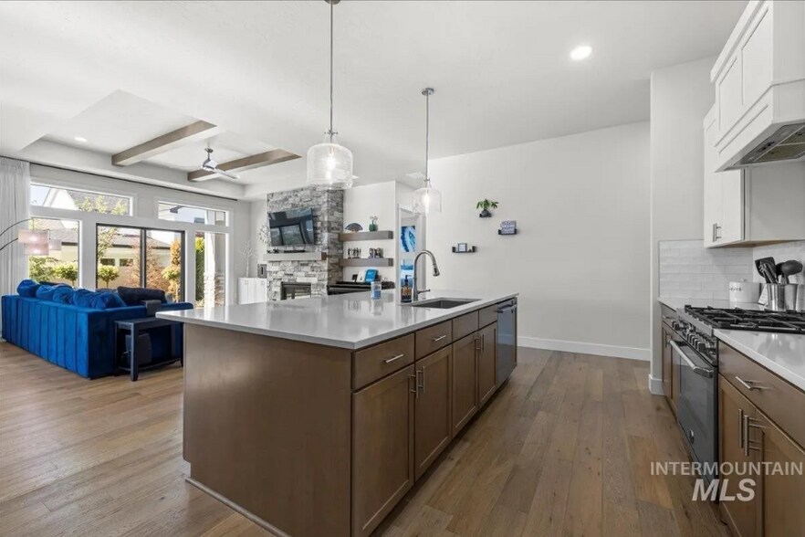 Building Photo - 9901 W Aviara St