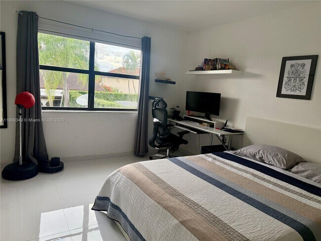 Building Photo - 11829 SW 105th Terrace