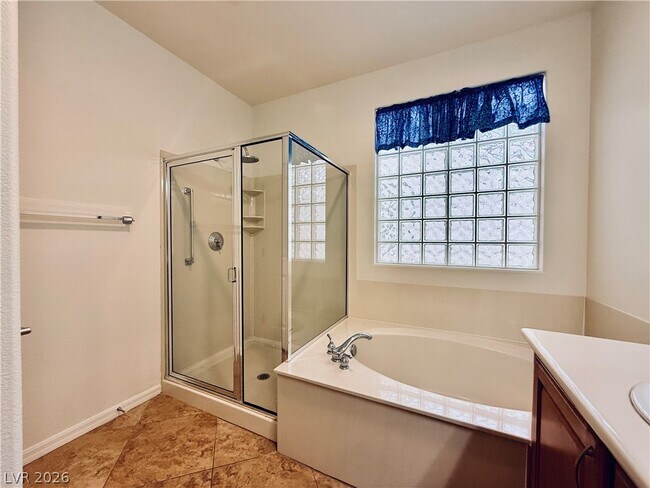 Building Photo - 2119 Gunnison Pl