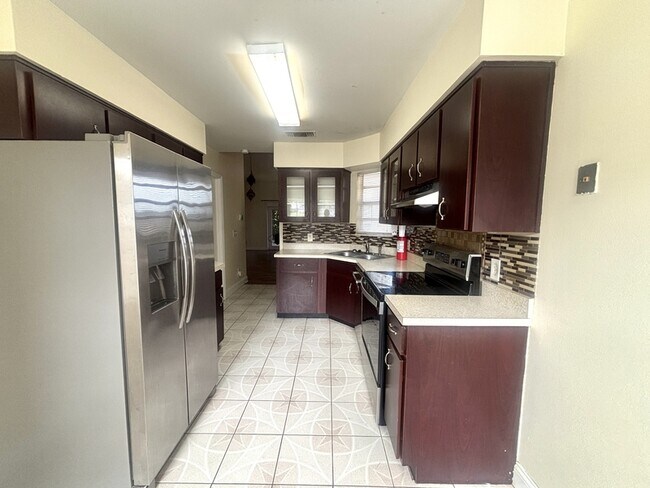 Building Photo - 7212 Alston Ct