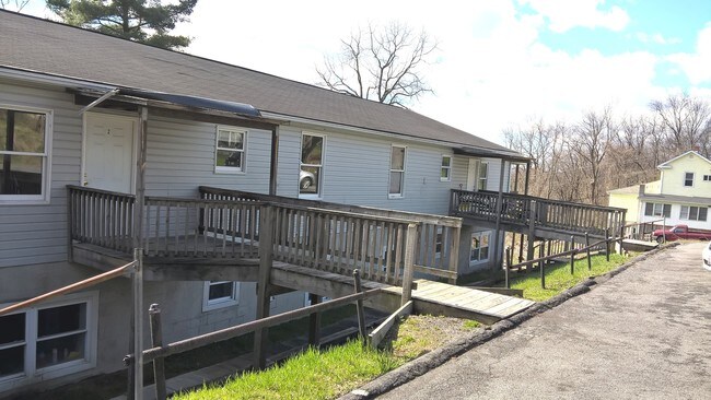 Building Photo - 136 Spring St