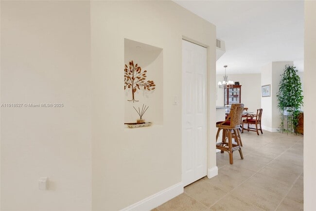 Building Photo - 5051 N Hwy A1A