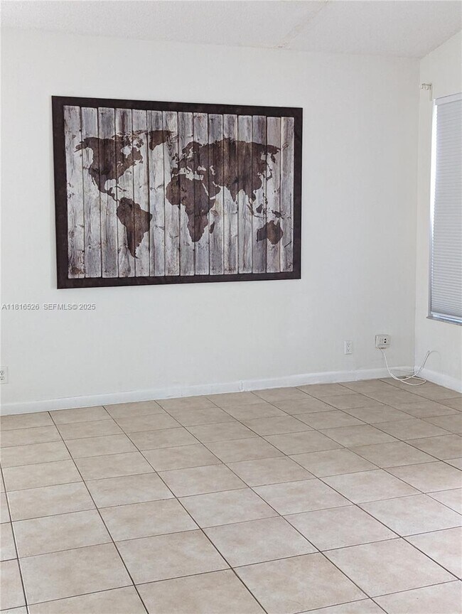 Building Photo - 876 Sand Creek Cir