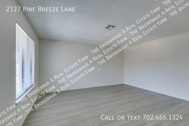 Building Photo - 2127 Pine Breeze Ln