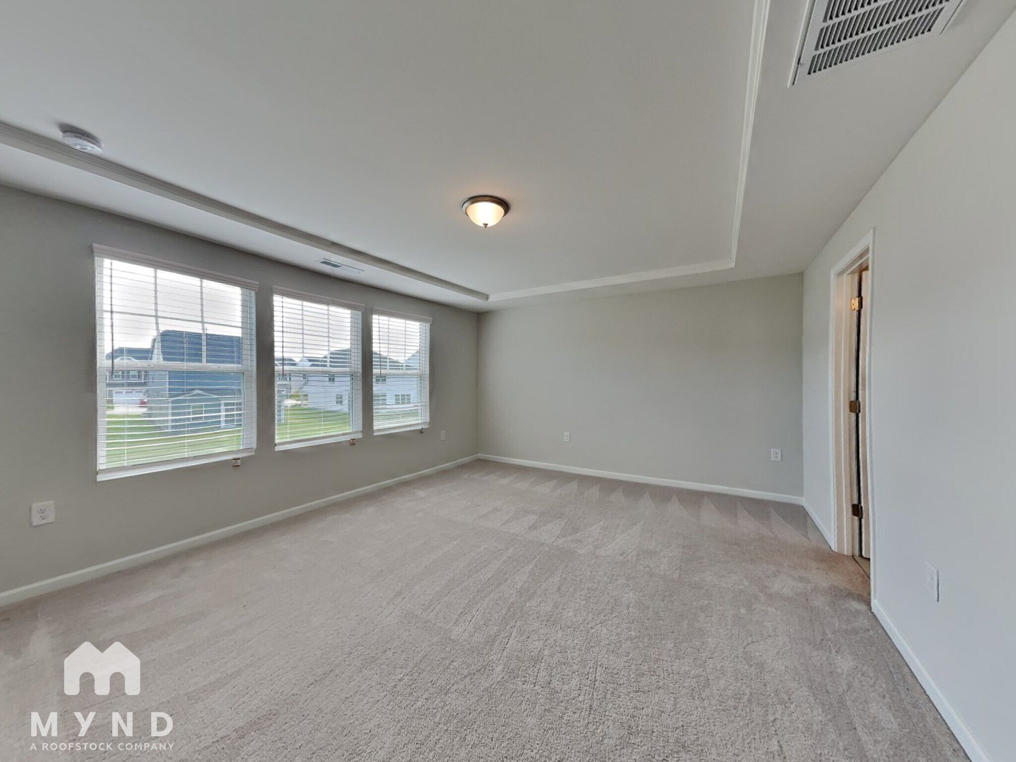 Building Photo - 1621 Trembley Pk Dr