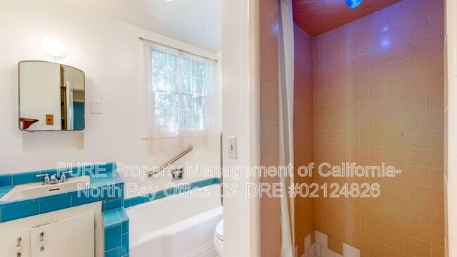 Building Photo - 7225 Bodega Ave