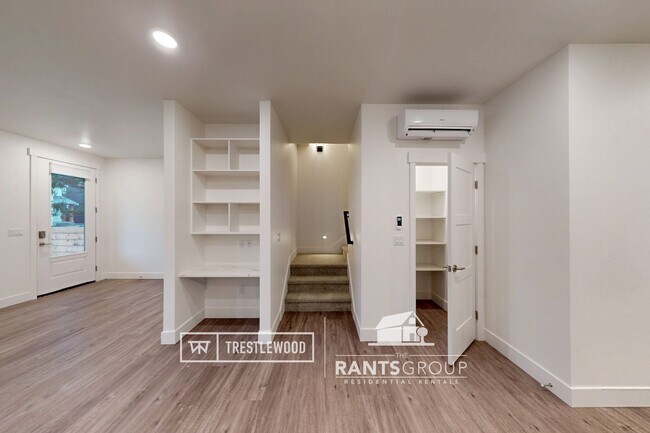 Building Photo - Brand New! Modern Home in Trestlewood – Where Comfort Meets Community!