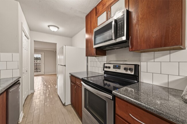 Building Photo - 6631 Wanda Ln