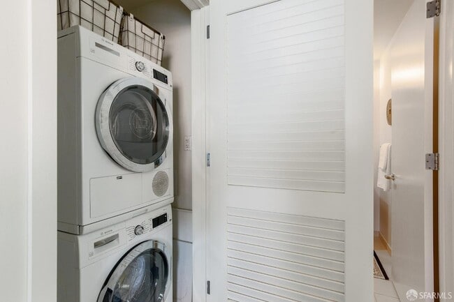 Building Photo - 338 Spear St