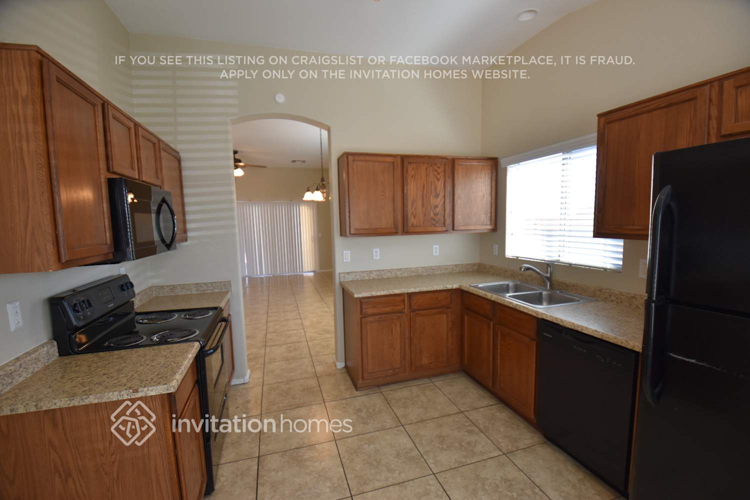 Building Photo - 9903 W Trumbull Rd