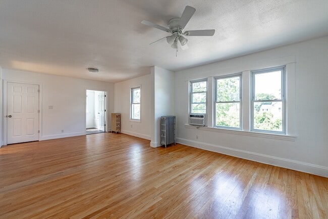 Building Photo - 120 Hillside Ave