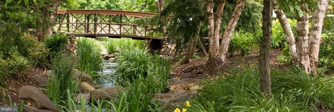 Building Photo - 701 Orchard Overlook