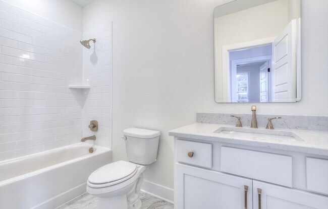 Building Photo - 9131 Headwaters Dr