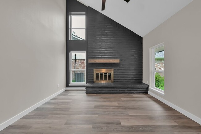 Building Photo - 3526 Indian Forest Dr