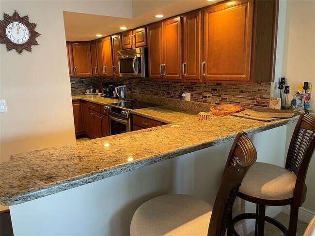 Building Photo - 209 N Fort Lauderdale Beach Blvd