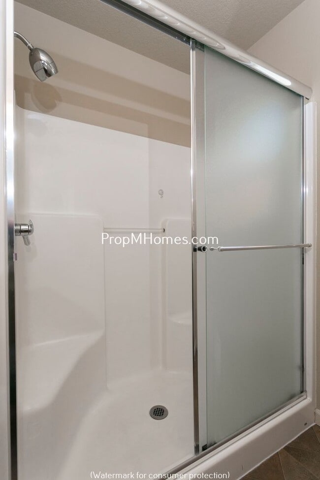 Building Photo - Charming Four Bedroom Home in Aloha on Quiet Cul-De-Sac!