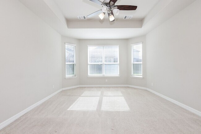 Building Photo - 2119 Stargrass Dr