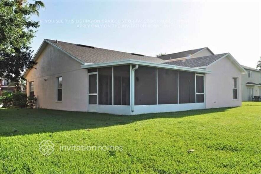 Building Photo - 27500 Waikiki Ct