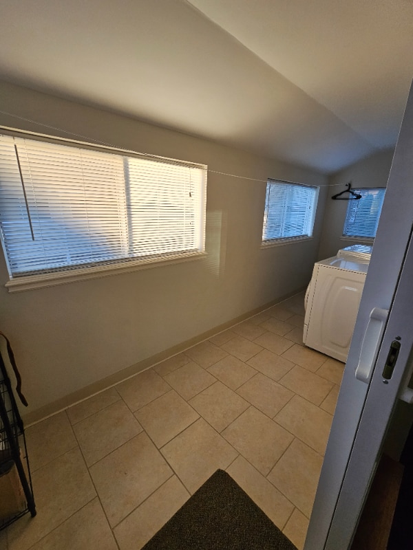 Building Photo - 50 Yeomans Ave