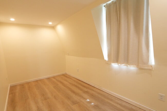 Building Photo - 224AA Groveland St
