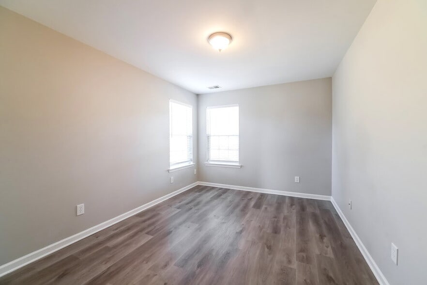 Building Photo - 2688 Trellis Oaks Ct SW