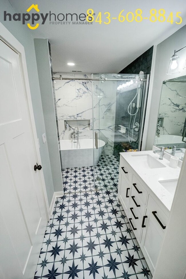 Building Photo - 2/2 Fully Furnished condo in The Meridian ...