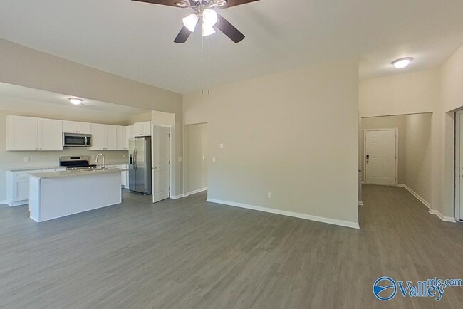 Building Photo - 724 Park Ln