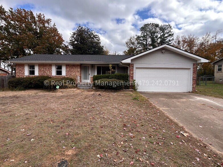 Primary Photo - 1901 S 72nd St