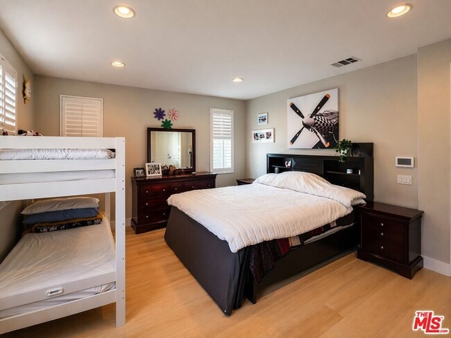 Building Photo - 14811 Blossom Ln
