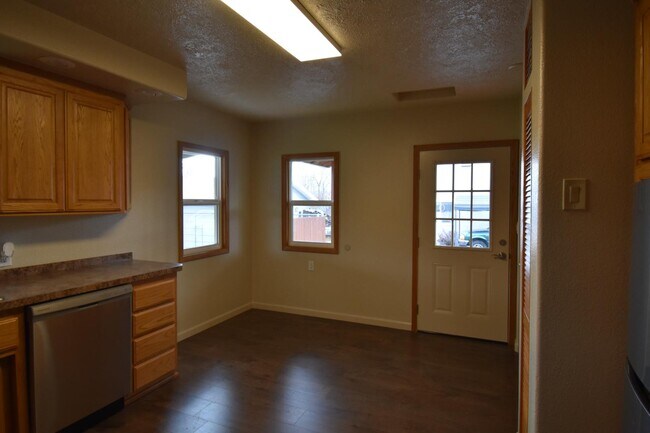 Building Photo - 2515 Wiard St