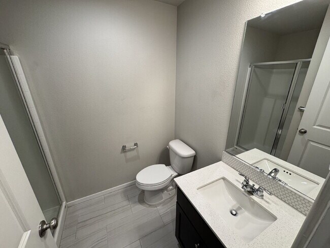 Building Photo - Beautiful, 5-Bedroom Camas Home