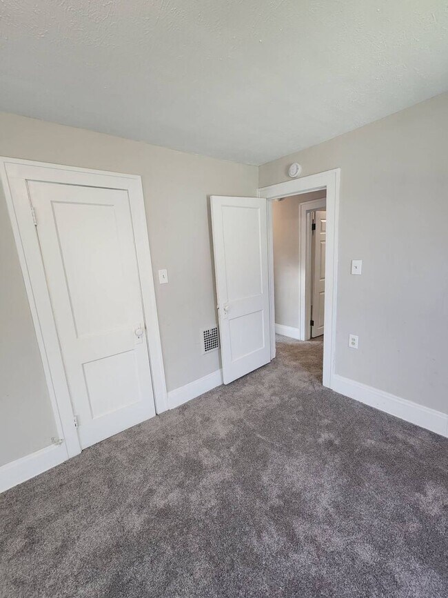 Building Photo - Beautiful 3-Bedroom Home for Rent – Perfect for Families!