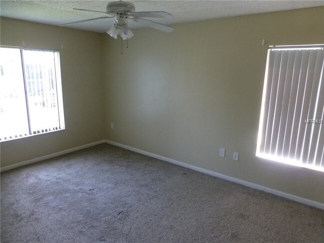 Building Photo - 1182 Pine Ridge Cir W