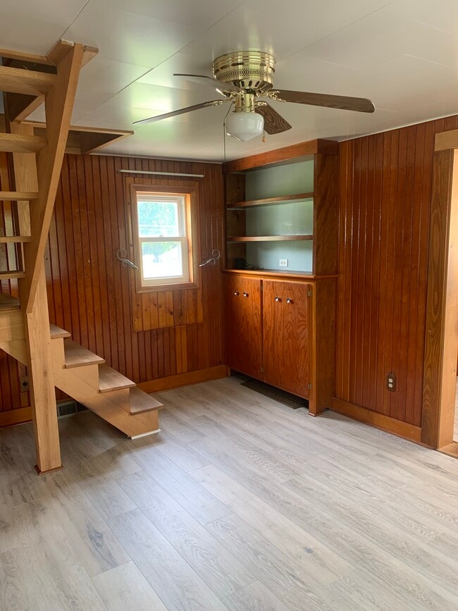 Building Photo - 1185 Crucible Rd