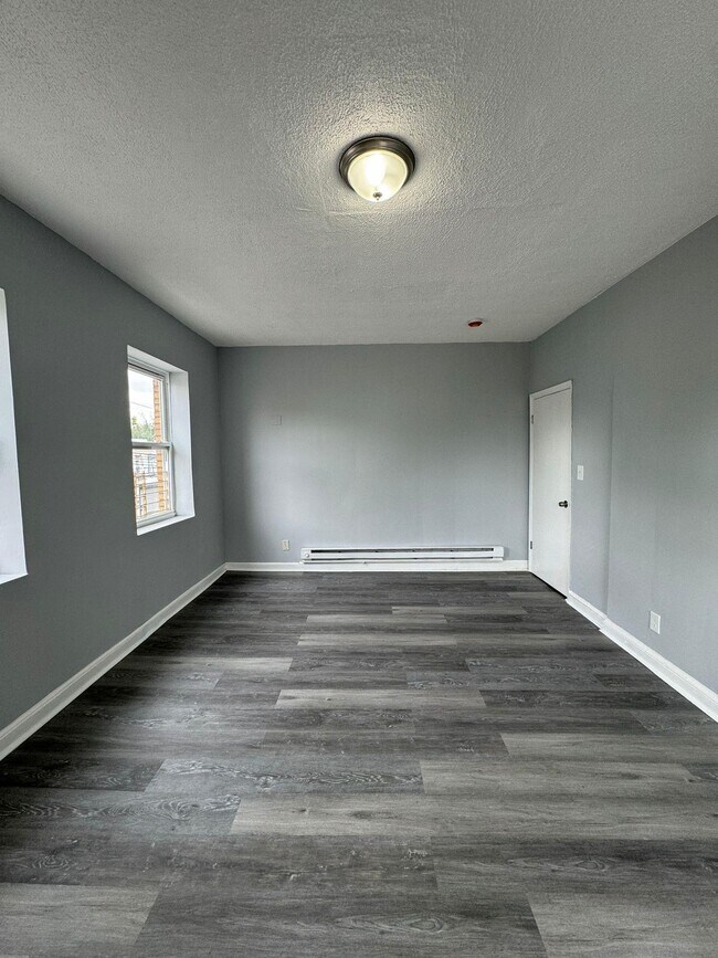 Building Photo - 297 Osborne Terrace
