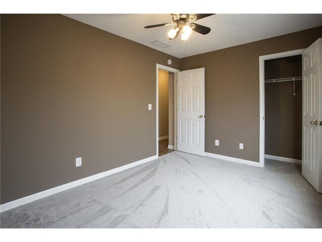 Building Photo - 2727 Fort Hampton Ct