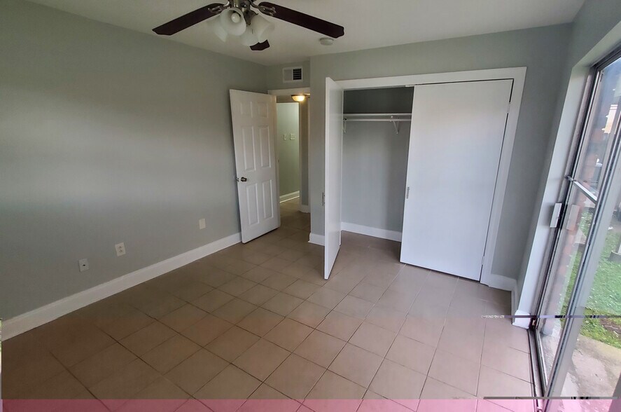 Building Photo - 3673 Martinique Ave