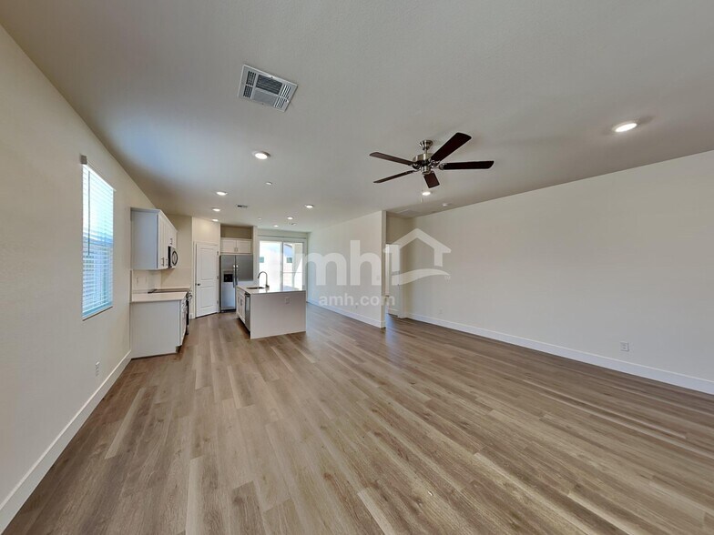 Building Photo - 510 Speckled Orchid Pl