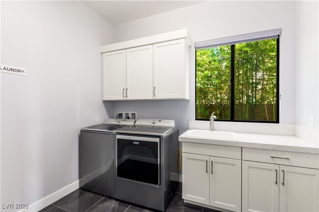 Building Photo - 4198 Bronze Ridge St